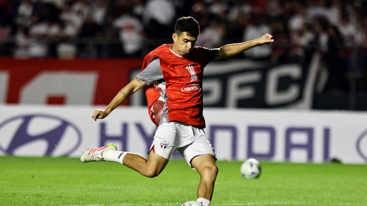 Bývalá hvězda Chelsea Oscar byla po kolapsu propuštěna z nemocnice